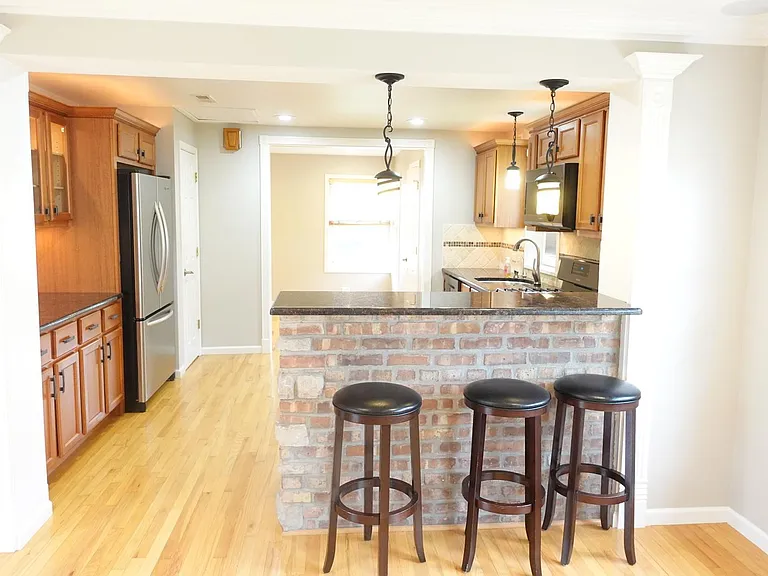 9544 Nerbonne Ave — Photo 4