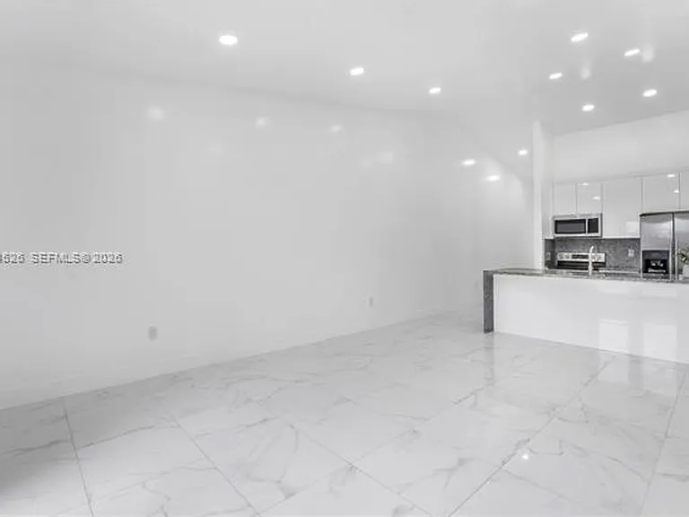 6742 NW 188th Ter #Townhouse 6742 — Photo 7
