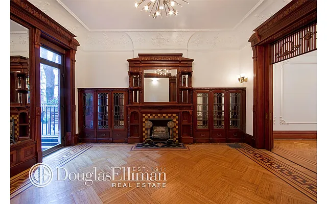 Rented by Douglas Elliman | media 37
