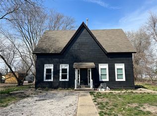 208 Poplar St, Ashmore, IL 61912