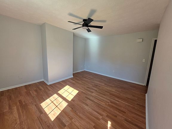 3rd image of 814 Taylor St