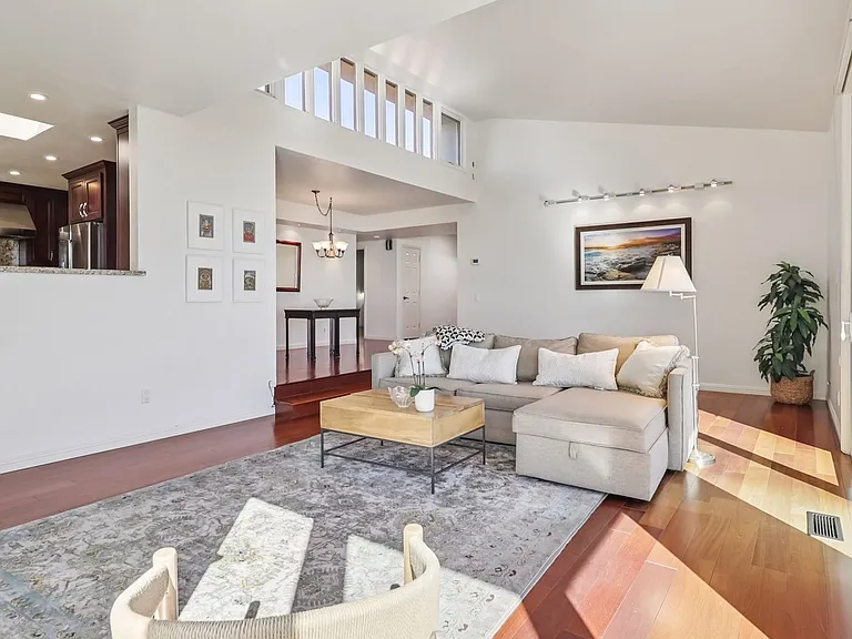 1177 Avenida Amantea — Photo 12