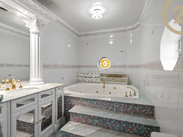 2723 Avenue P image 14 of 28