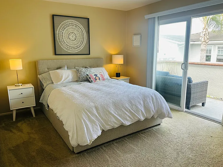 463 Cypress Dr #B — Photo 2