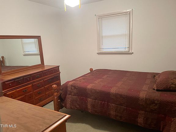 4th image of 215 Homestead Dr