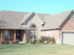 3642 Sweet Briar Ln, Columbia, IL