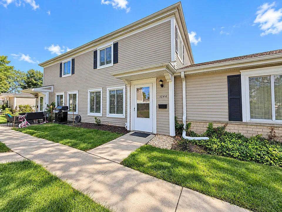 1344 Cove Dr