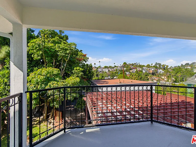 1301 Angelus Ave — Photo 25