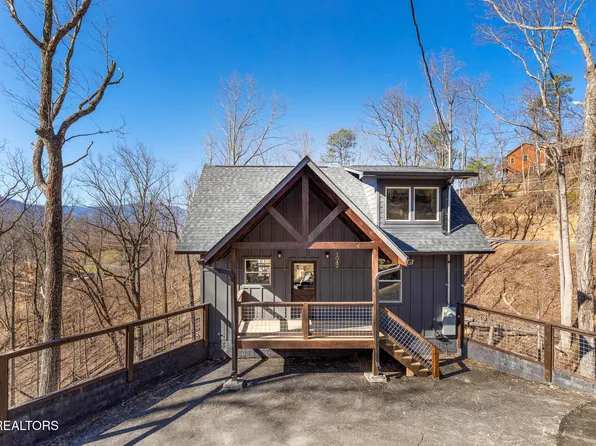 1042 Deer Path Ln, Lane Gatlinburg, TN 37738