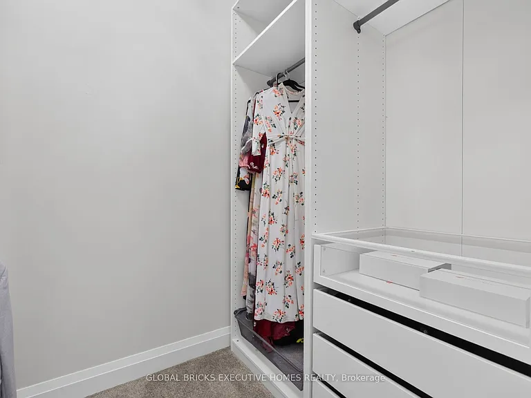 56 Valleyscape Dr — Photo 33