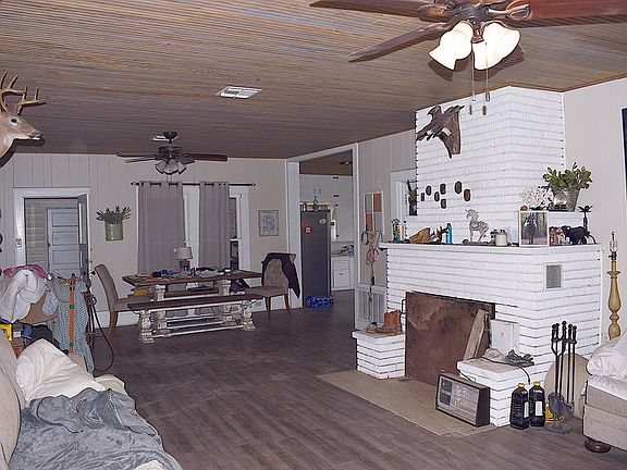 4th image of 1331 Elm Springs Dr