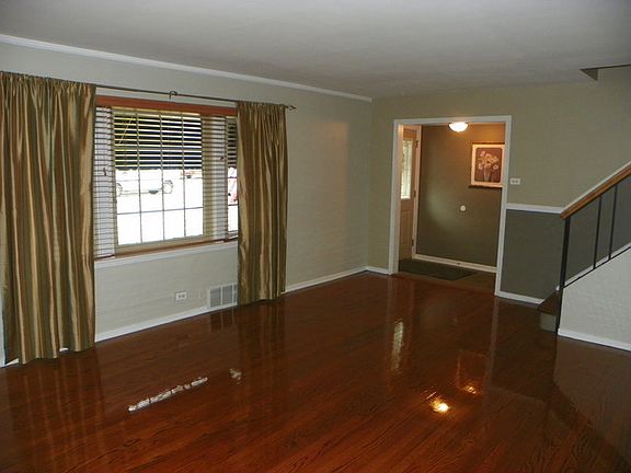 2nd image of 10821 S Fairfield Ave