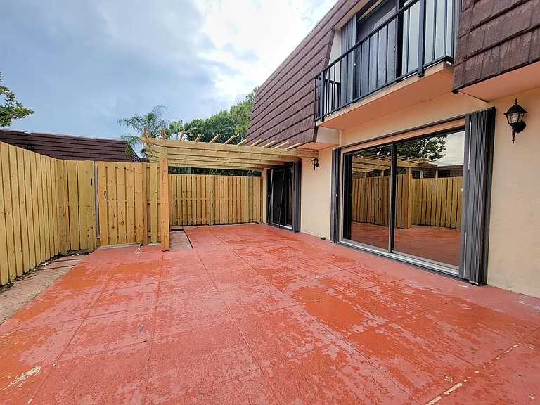 1522 15th Ln — Photo 6