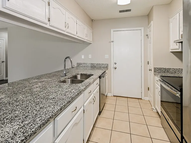 6955 Gallop Dr — Photo 7