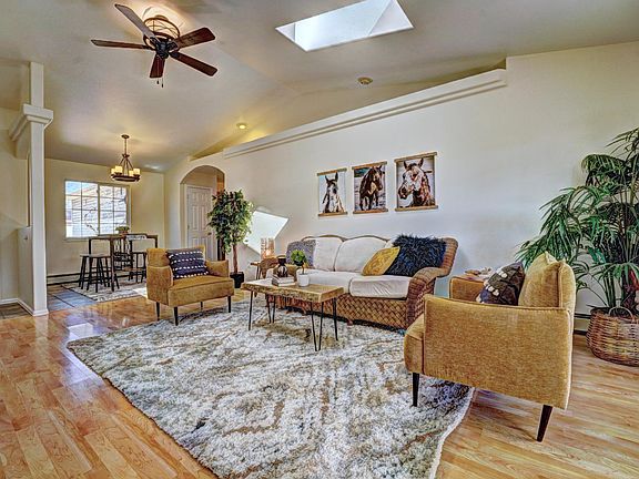 5th image of 1460 Powell St