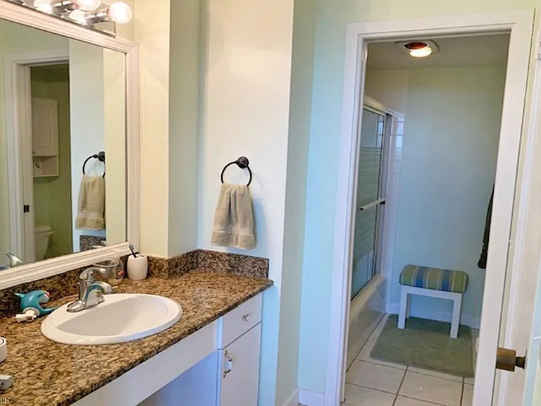 180 Seaview Ct #111 — Photo 15