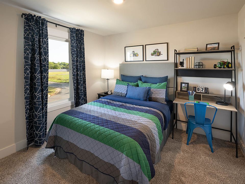 Welcome to the Dallas model at Alston Chase.