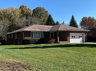 38842 Johnnycake Ridge Rd, Willoughby, OH 44094
