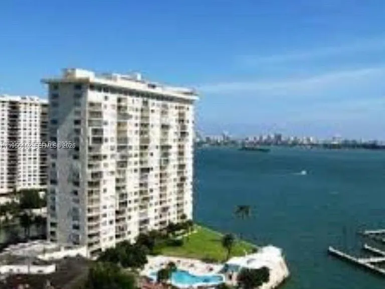 11111 Biscayne Blvd #4D — Photo 1