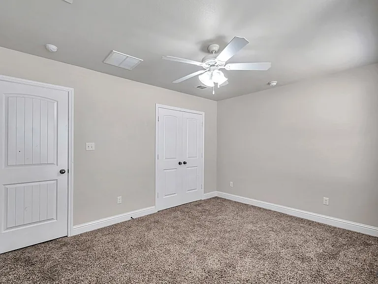 6113 Mile High Ln — Photo 29
