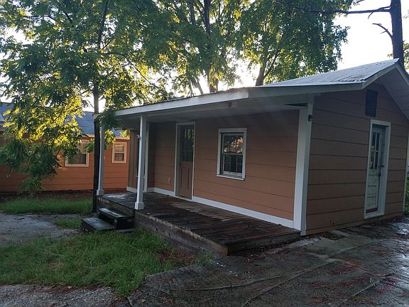 Back Storage Building We will Never ask you to sent Deposit in advance