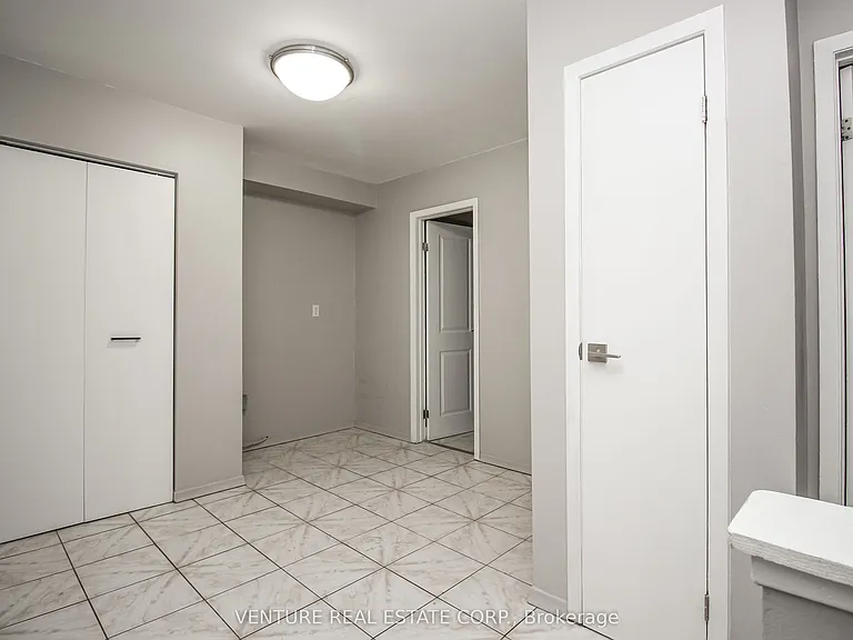 4227 Dundas St W #1 — Photo 12