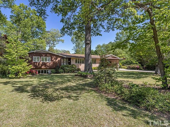 2nd image of 707 S Crescent Dr