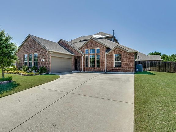 2nd image of 909 Sunnyvale Dr