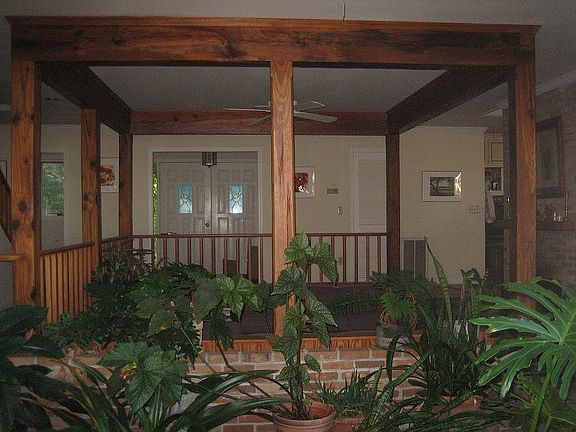 Post & beams 400 yrs old