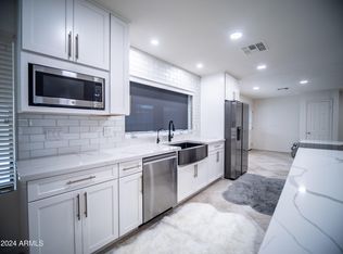 1034 E Topeka Dr, Phoenix, AZ 85024