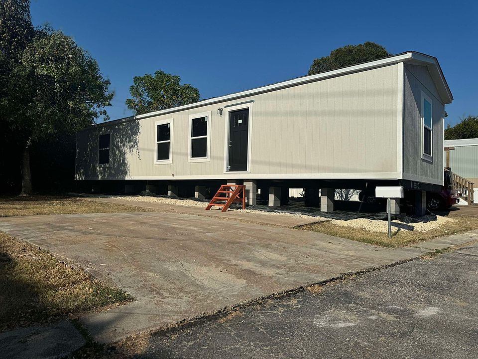 1st image of 42 Olmos Dr