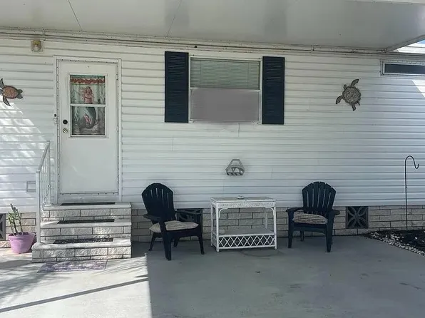 7062 SE Yellowood Lane, Stuart, FL 34997