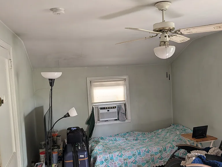 239 New York Ave — Photo 8