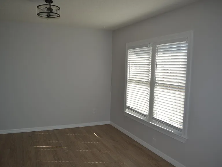 489 Amethyst Way — Photo 7
