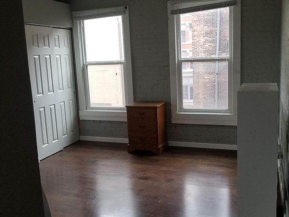 5th image of 124 W 6th St APT D