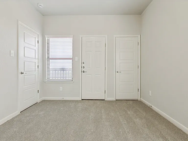 7126 Magnolia Vlg #201 — Photo 6