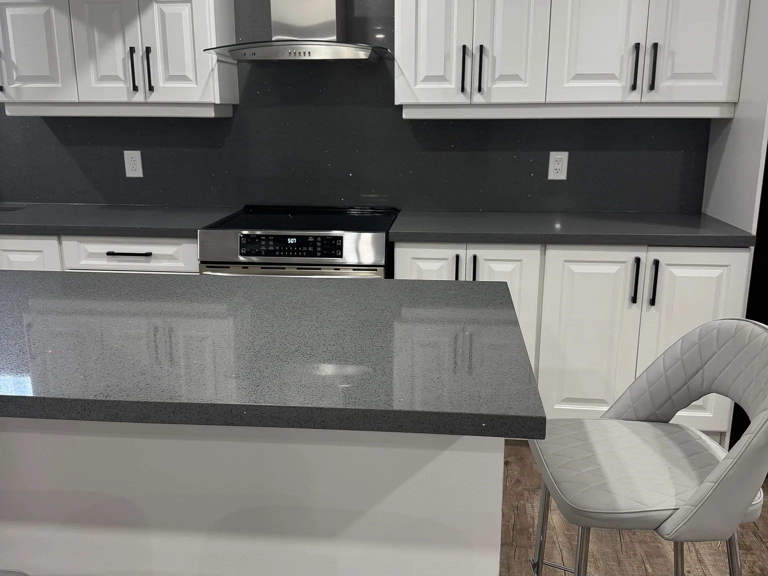 2 bed, $1,900 — Photo 3