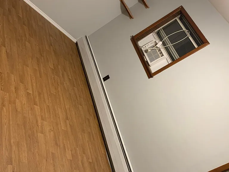 510 E Arverne Ave — Photo 1