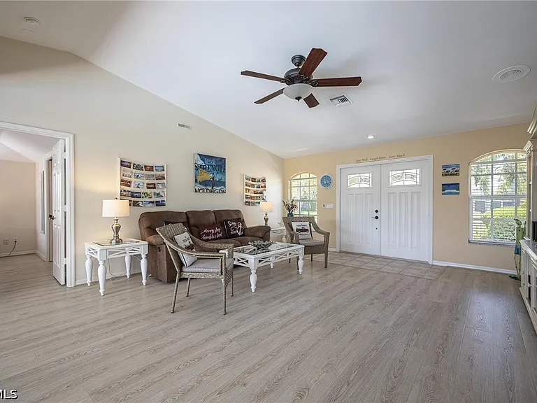 4123 SW 26th Pl — Photo 19