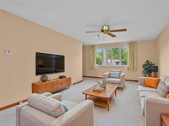 4th image of 105 Montgomery Dr