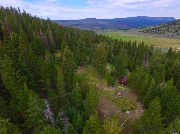 4 Meeks Rd, Dubois, WY 82513