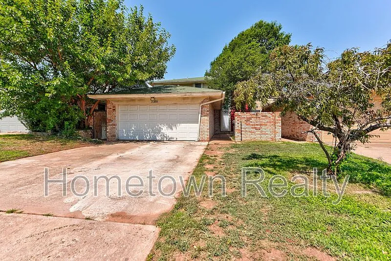 3 bed, 3.0 bath, 1951 sqft, $1,295 — Photo 3