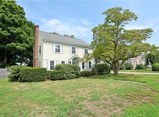 144 Hoyt Ave, Rumford, RI 02916