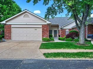 311 Morristown Ct, Chesterfield, MO