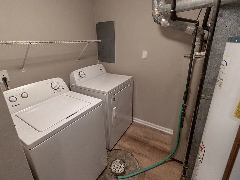 3609 Hermitage Rd — Photo 12