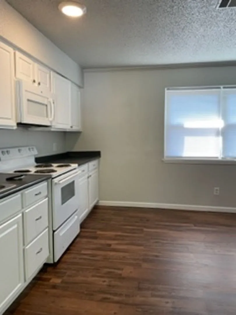 Three Bedroom Home — Photo 3