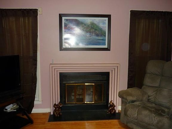 5th image of 510 Belle Pointe Ct