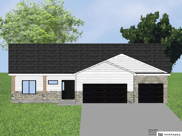 590 W 25th Cir, Wahoo, NE 68066