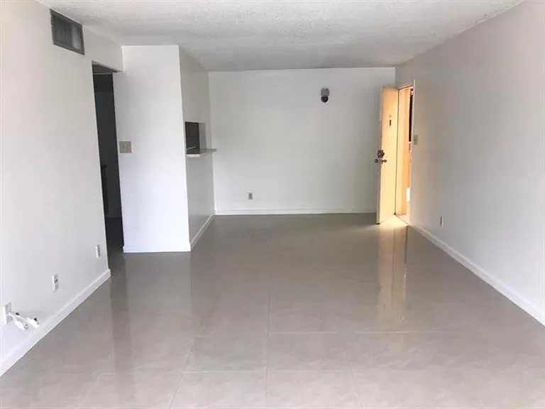 5825 Washington St #40B — Photo 8