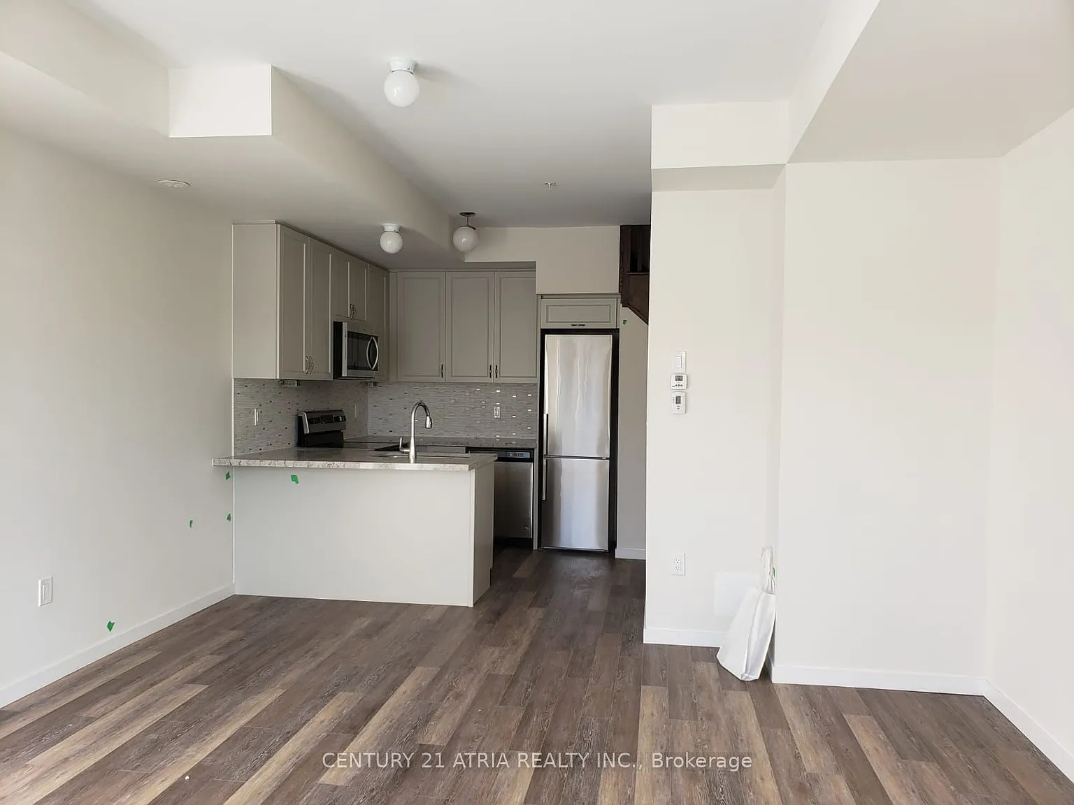 2 bed, $2,600 — Photo 3